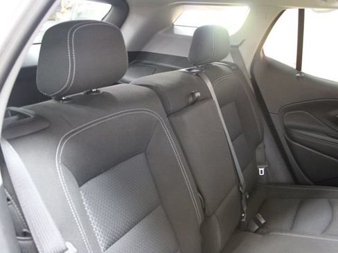 Used 2023 GMC Terrain SLE w/ Driver Convenience Package FWD image 9