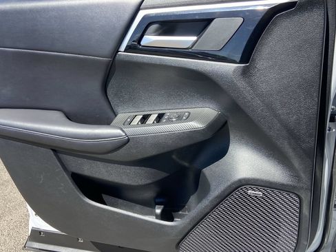 Used 2025 Mitsubishi Outlander SE AWD/4WD image 18