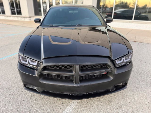 Used 2014 Dodge Charger SE RWD image 3