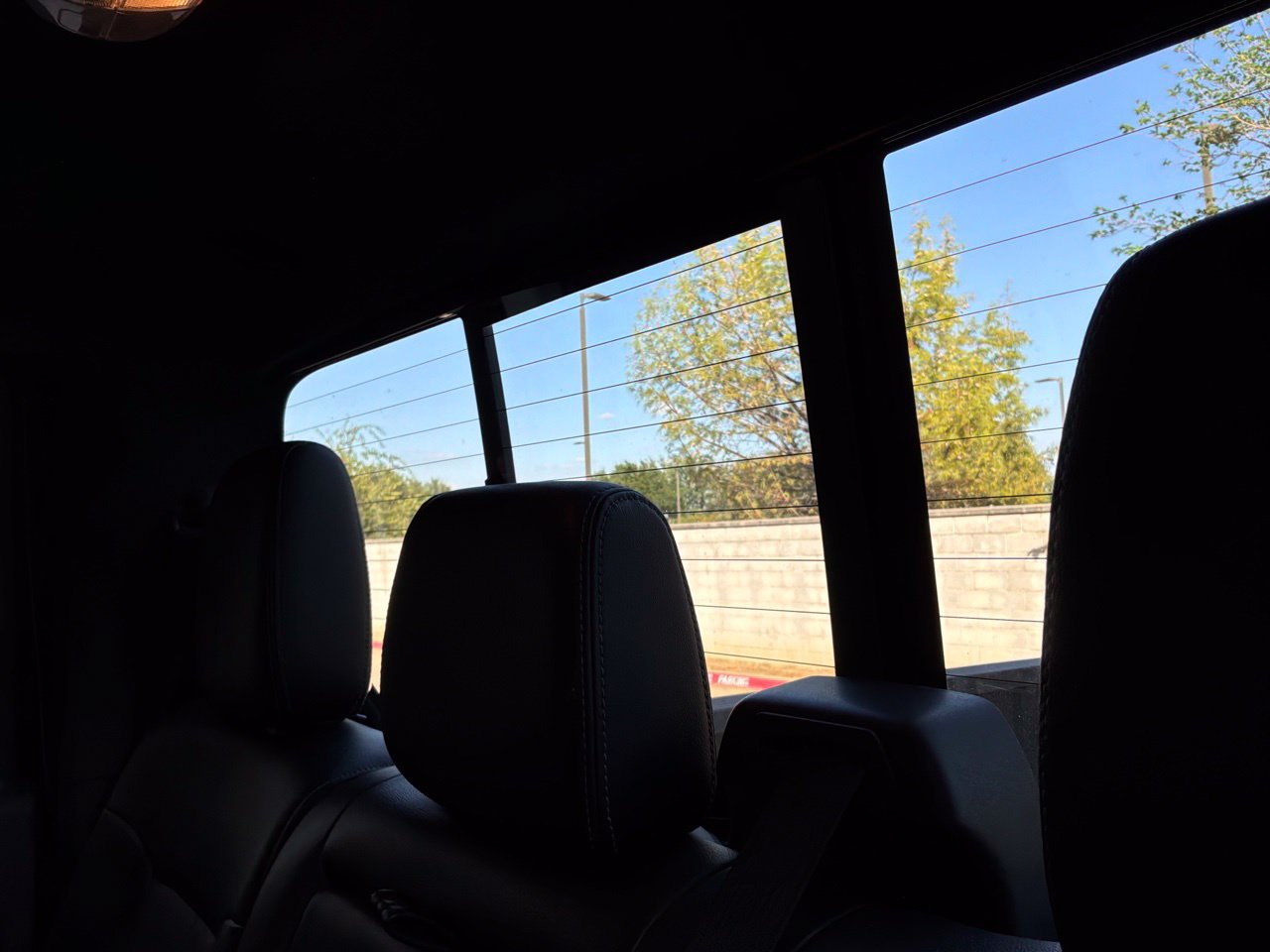 Used 2015 Ford F250 Lariat w/ Lariat Ultimate Package AWD/4WD image 18