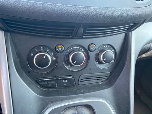 Used 2014 Ford Escape SE FWD image 16