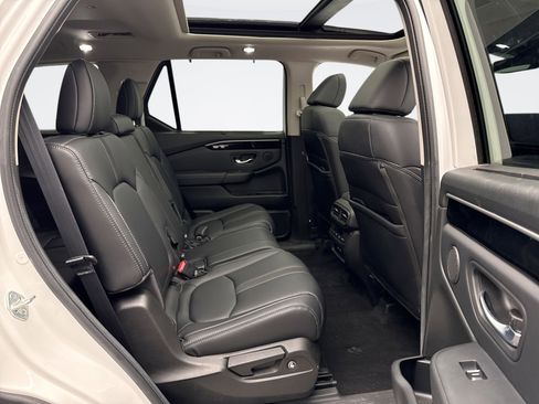 Used 2023 Honda Pilot Touring image 21