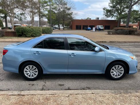 Used 2012 Toyota Camry LE image 6