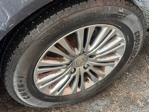 Used 2014 Chrysler Town & Country Touring-L w/ Driver Convenience Group image 11