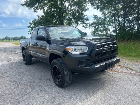 Used 2021 Toyota Tacoma SR AWD/4WD image 1