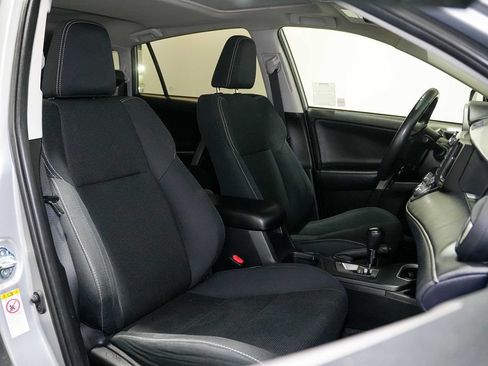 Used 2018 Toyota RAV4 XLE FWD image 20