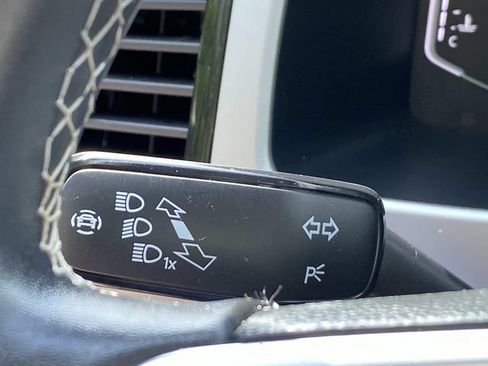 Used 2023 Volkswagen Atlas SEL AWD/4WD image 18