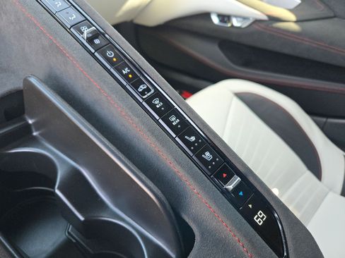 Used 2023 Chevrolet Corvette 3LT w/ Z51 Performance Package image 18