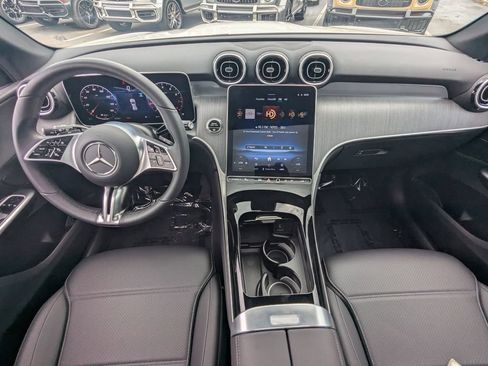 Certified 2026 Mercedes-Benz GLC 300 image 2