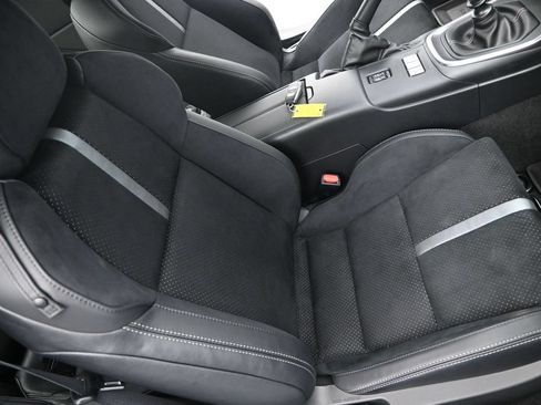 Used 2025 Toyota GR86 Premium w/ ALL Weather Mat Package (TMS) RWD image 11