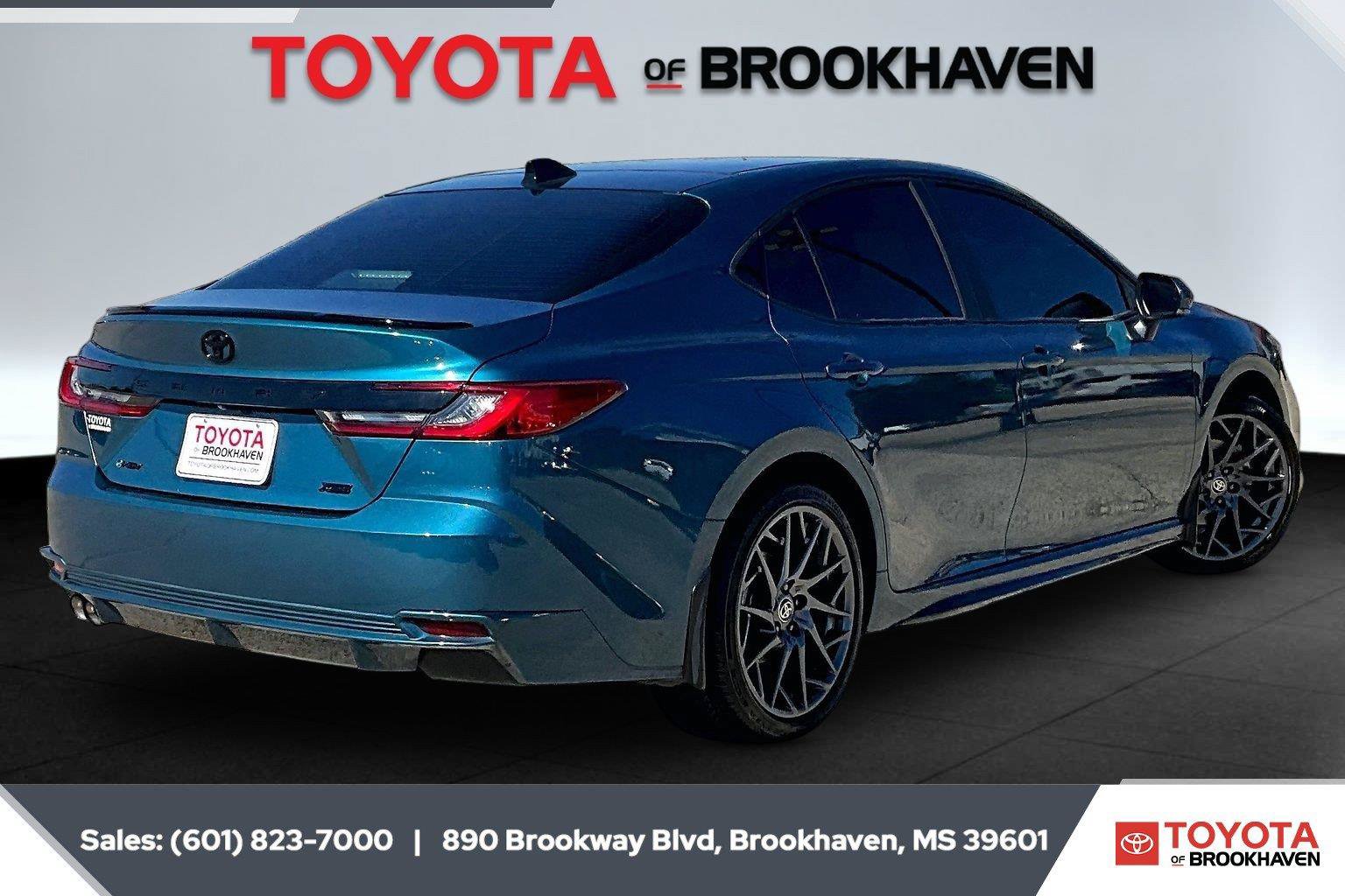Used 2026 Toyota Camry XSE FWD image 11