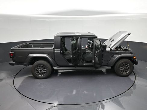 Used 2025 Jeep Gladiator Sport AWD/4WD image 37