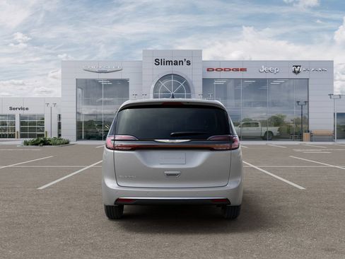 New 2026 Chrysler Pacifica Select FWD image 8