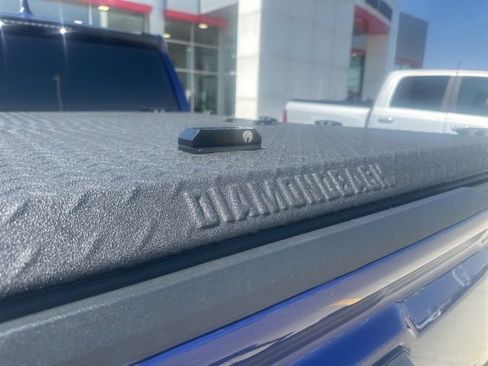 Used 2025 Toyota Tacoma SR5 image 5