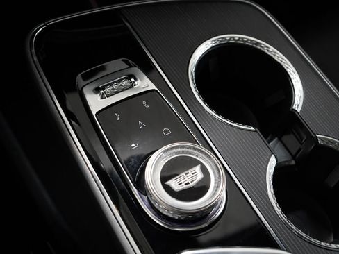 Used 2024 Cadillac Lyriq Luxury AWD/4WD image 20