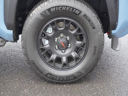 New 2025 Toyota 4Runner TRD Off-Road Premium image 5