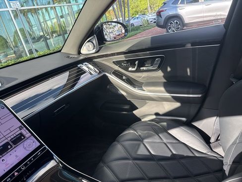 Used 2023 Mercedes-Benz Maybach S 680 4MATIC image 5