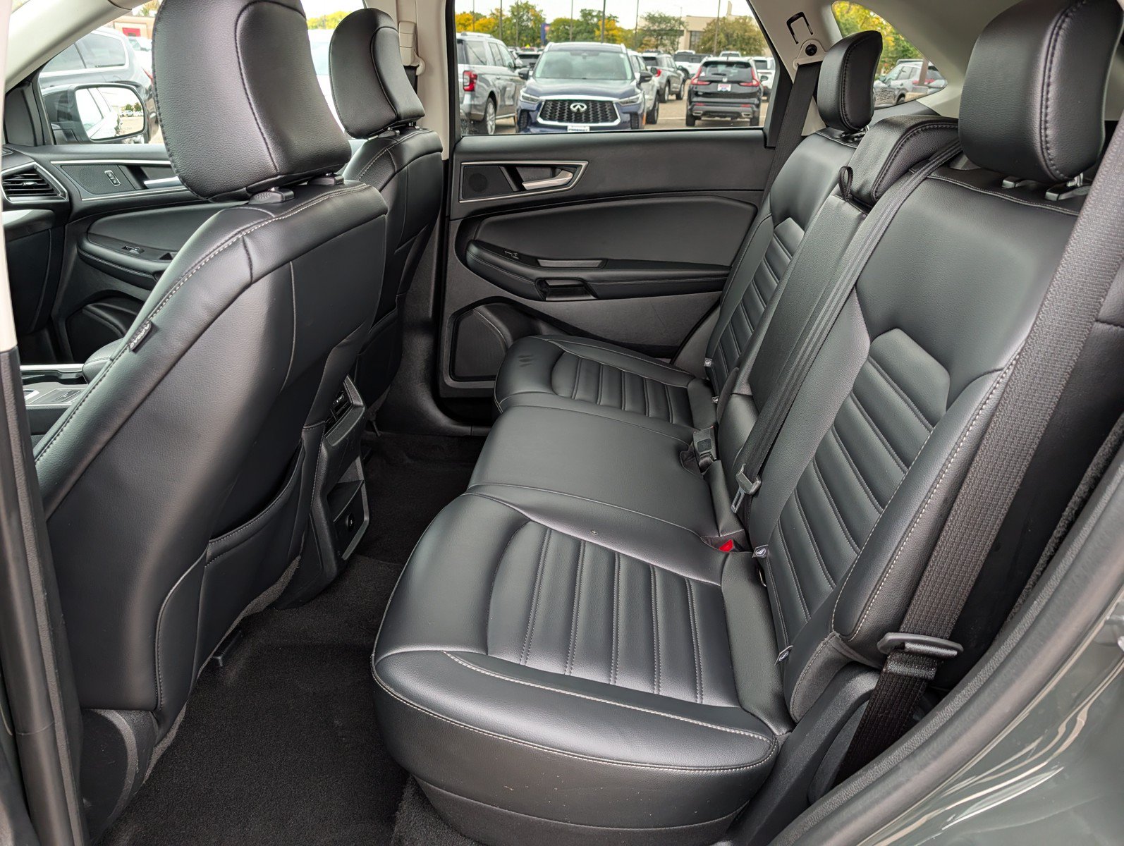 Used 2024 Ford Edge SEL AWD/4WD image 16