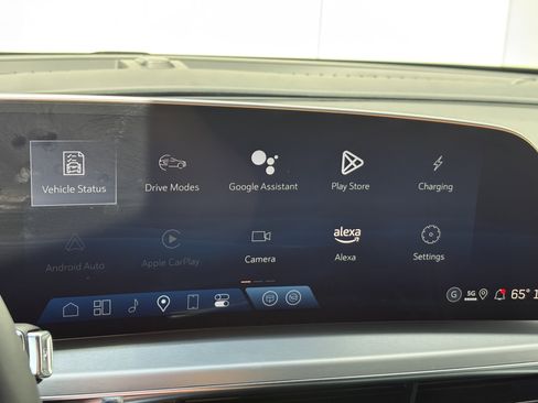 New 2025 Cadillac Lyriq Luxury image 21