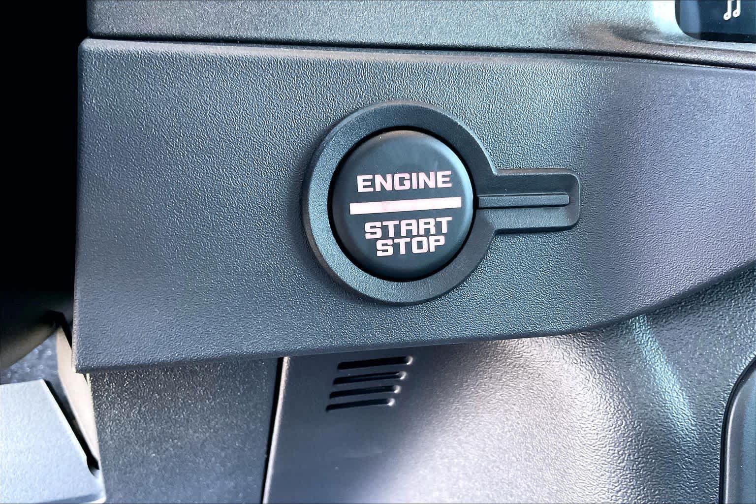 New 2026 Ford Bronco Raptor AWD/4WD image 17