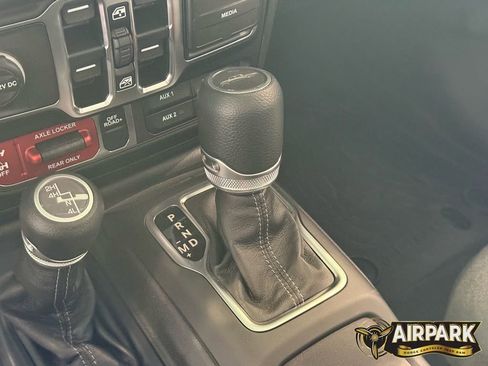 New 2025 Jeep Gladiator Sport AWD/4WD image 22