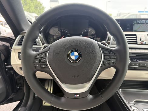 Used 2020 BMW 440i xDrive Convertible w/ M Sport Package image 18