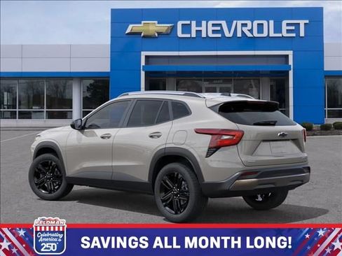 New 2026 Chevrolet Trax ACTIV w/ Sunroof Package FWD image 3