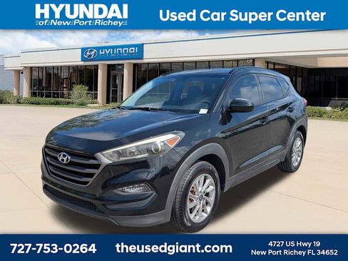 Used 2016 Hyundai Tucson SE w/ Option Group 02 FWD image 1