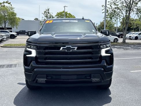 Used 2025 Chevrolet Silverado 1500 High Country w/ Midnight Edition AWD/4WD image 3