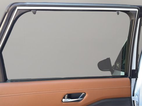 New 2026 Nissan Pathfinder Platinum AWD/4WD image 18