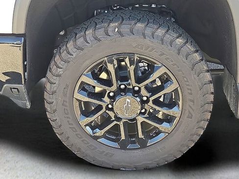 New 2025 Chevrolet Silverado 2500 LT w/ Trail Boss Package AWD/4WD image 9