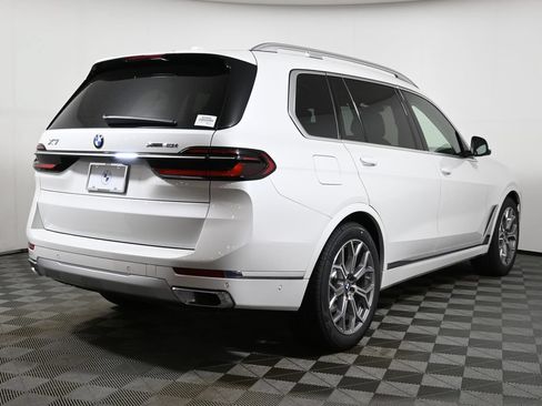 Used 2027 BMW X7 xDrive40i AWD/4WD image 7