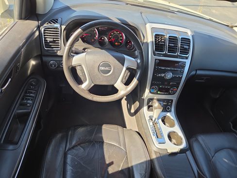 Used 2010 GMC Acadia SLT AWD/4WD image 14