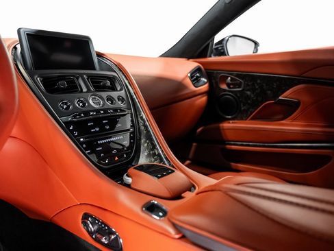 Used 2019 Aston Martin DBS Superleggera image 44