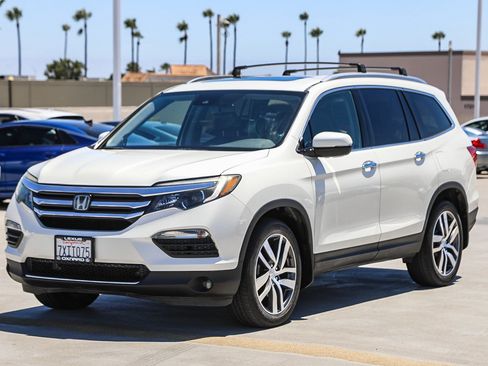 Used 2017 Honda Pilot Touring image 3