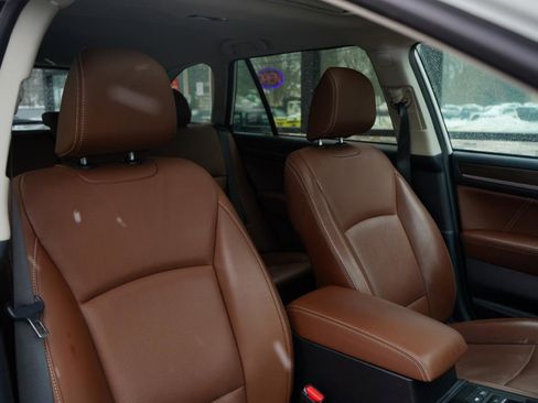 Used 2017 Subaru Outback 3.6R Touring image 66