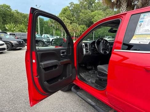Used 2018 GMC Sierra 1500 SLE w/ SLE Value Package AWD/4WD image 9
