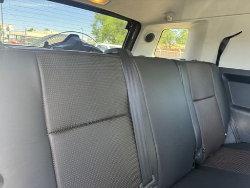Used 2010 Toyota FJ Cruiser 4WD image 27