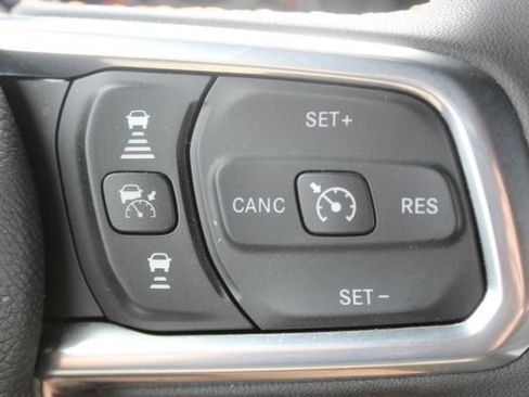 Used 2024 Jeep Wrangler Unlimited Sahara w/ Technology Group AWD/4WD image 16