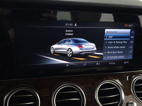 Used 2017 Mercedes-Benz E 300 E 300 4MATIC image 23