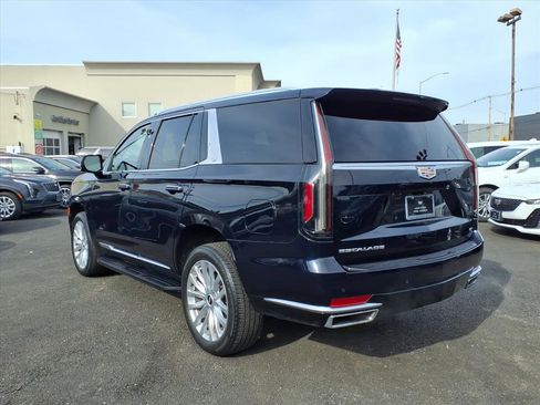 Used 2022 Cadillac Escalade Luxury image 7