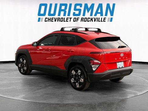 Used 2024 Hyundai Kona SEL w/ Convenience Package FWD image 4