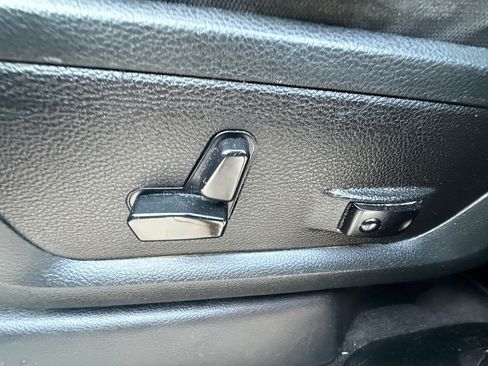 Used 2019 RAM 2500 Big Horn RWD image 24