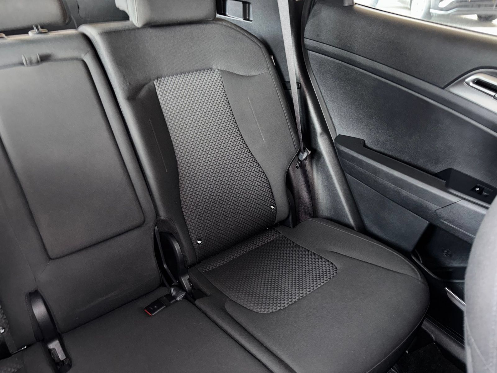 Used 2026 Kia Sportage LX FWD image 36