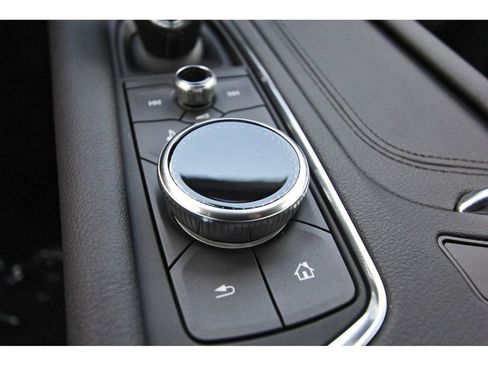 New 2026 Cadillac XT5 Luxury image 20