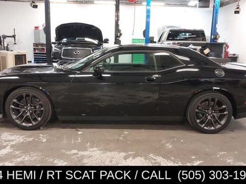 Used 2022 Dodge Challenger R/T Scat Pack RWD image 40