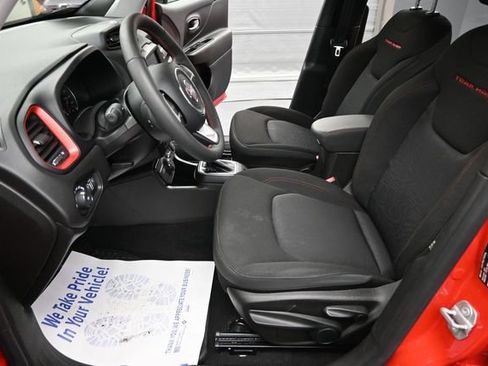 Used 2023 Jeep Renegade Trailhawk AWD/4WD image 10