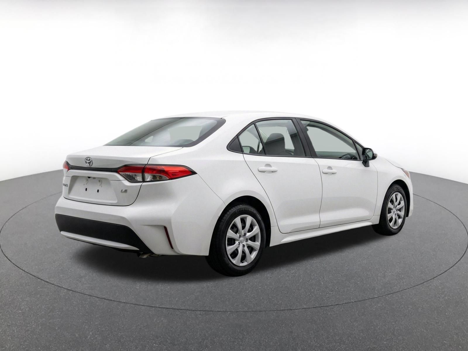 Used 2025 Toyota Corolla LE FWD image 8