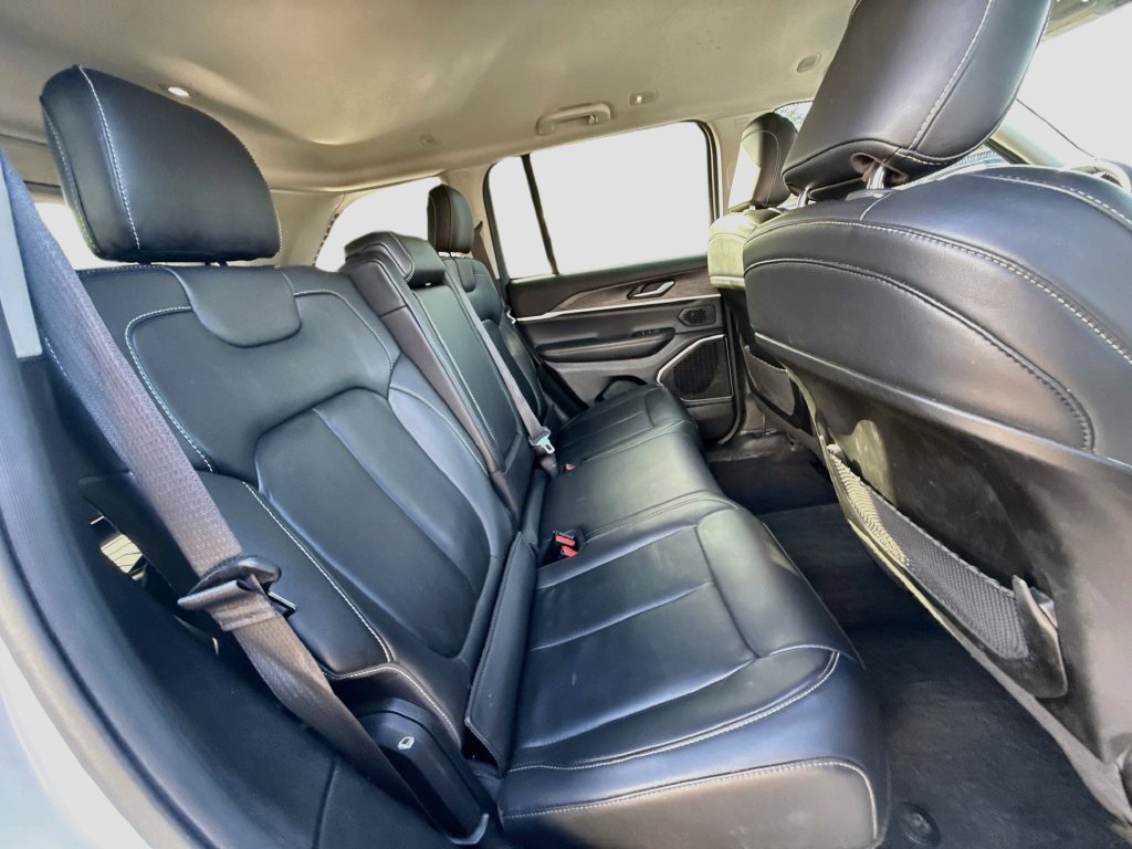 Used 2022 Jeep Grand Cherokee Limited RWD image 33