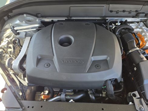 New 2026 Volvo XC60 T8 Ultra w/ Protection Package Premier image 28